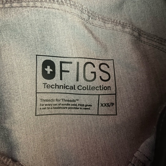 FIGS Kade Cargo Scrub Pants Graphite T21004P - Picture 6 of 13